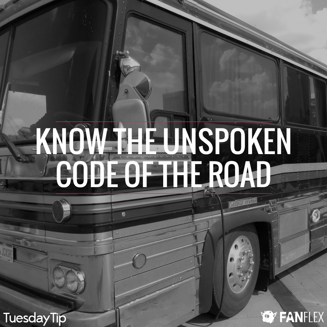What is a tip for knowing which bus to take?